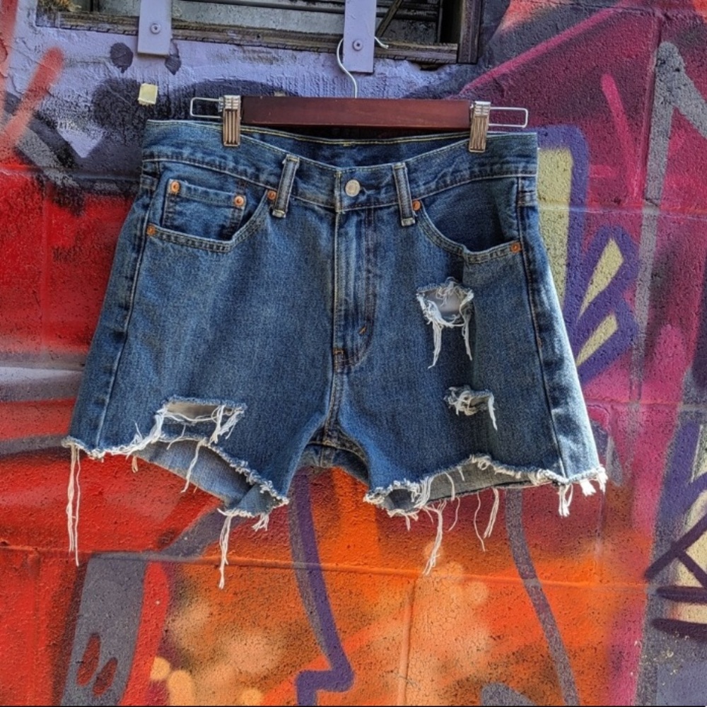 Distressed high waisted Levi's shorts